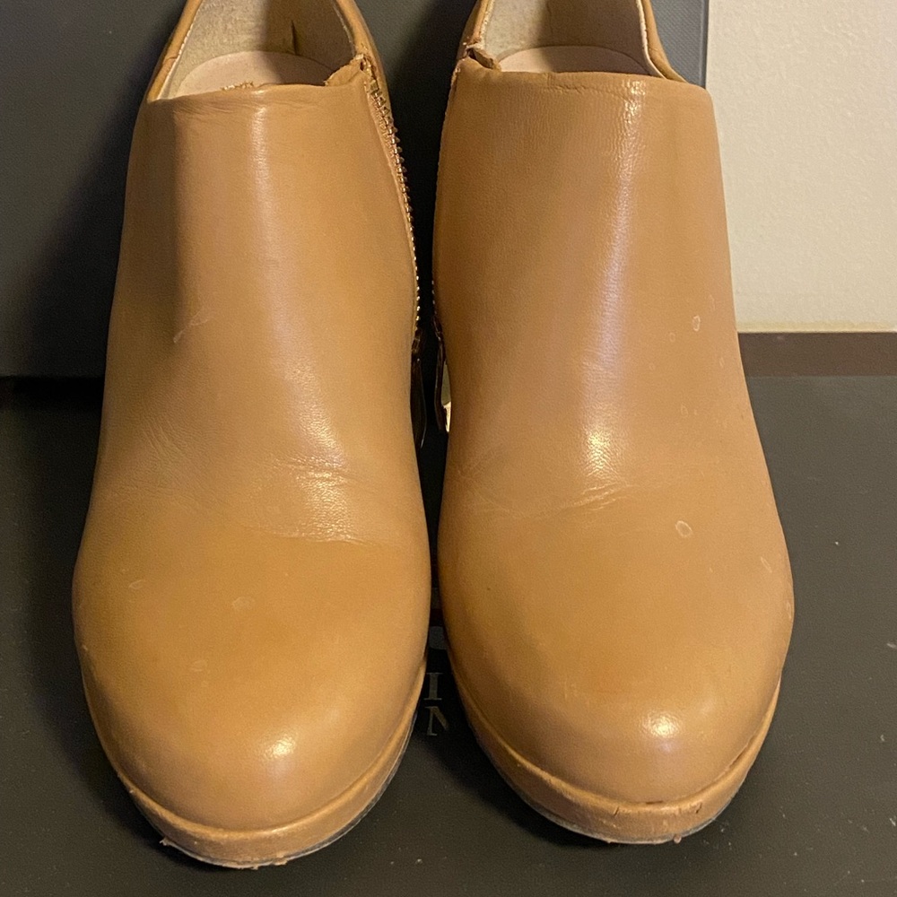 Vince Camuto Tan Women's Heeled Booties - Picture 7 of 10